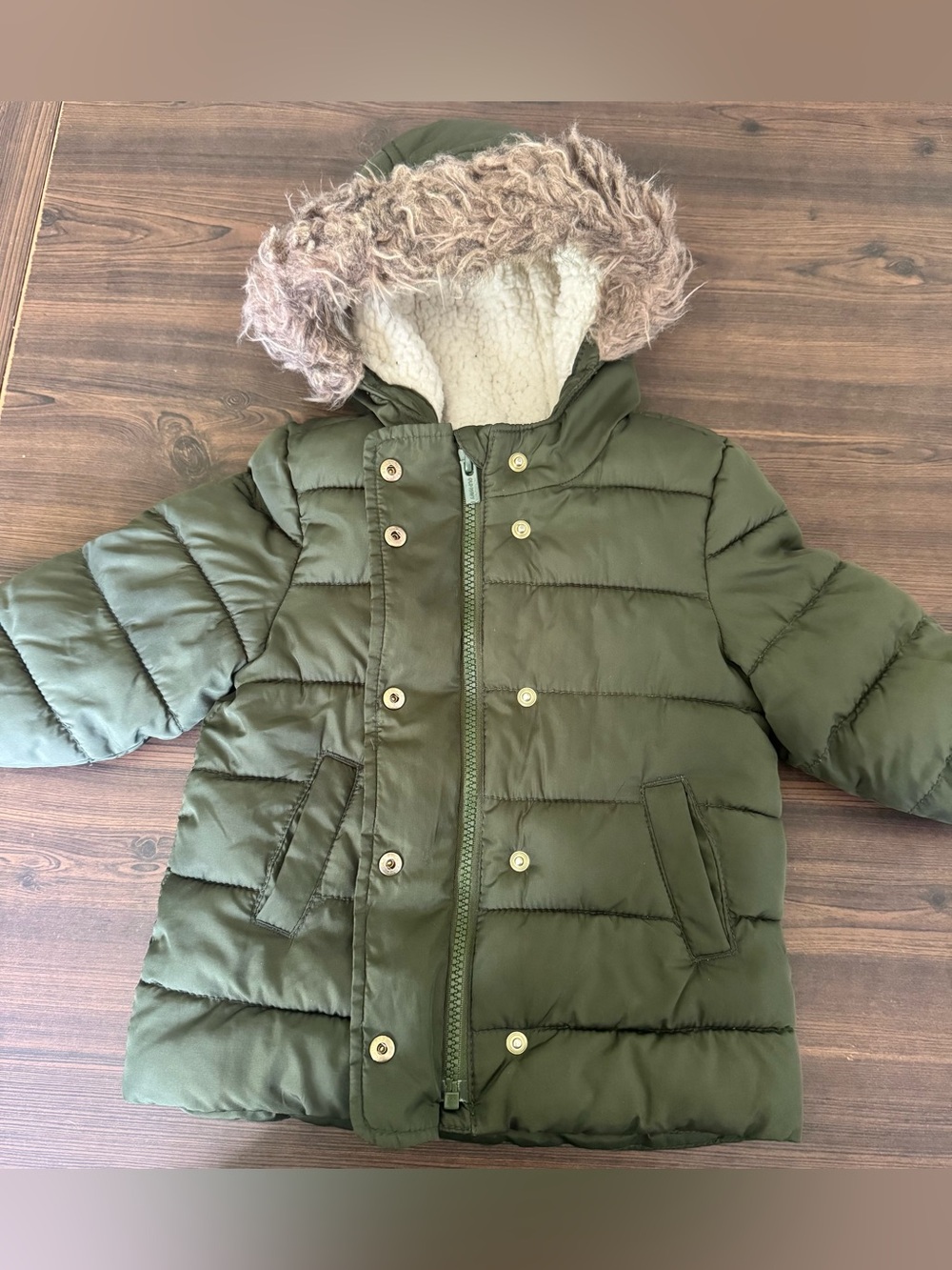Old Navy Olive Green Sherpa-Lined Hooded Puffer Jacket with Faux Fur Trim - Picture 3 of 5
